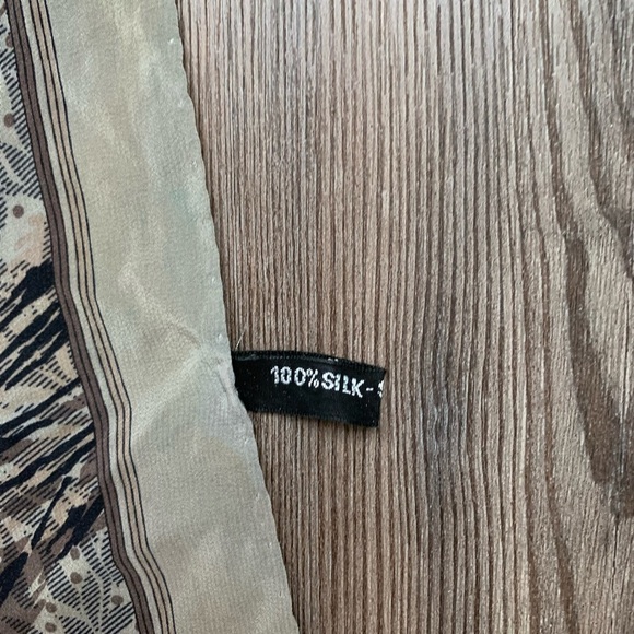 Silk Abstract Patterned Scarf - Picture 3 of 8